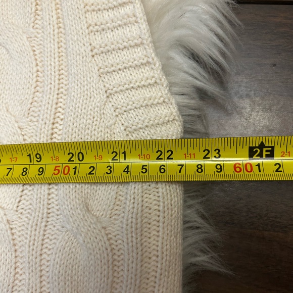 Angels Hand Printed Cable Knit Vest - Picture 13 of 14